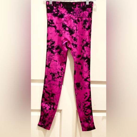 Pink Victoria’s Secret Ultimate Pink Black Tie Dye Splatter Seamless Leggings S - Picture 6 of 12